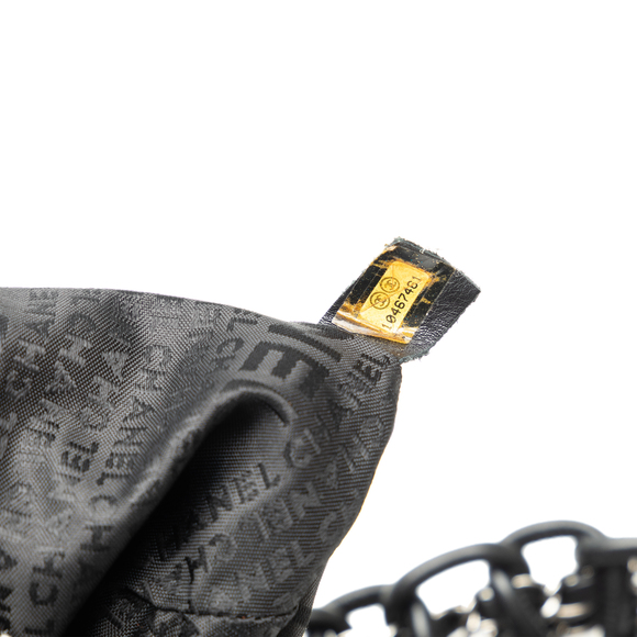 Pre-Loved Chanel Tweed Camellia Crossbody - Picture 7 of 10